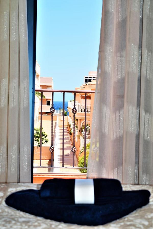 Victoria Family Tenerife Apartament Costa Del Silencio